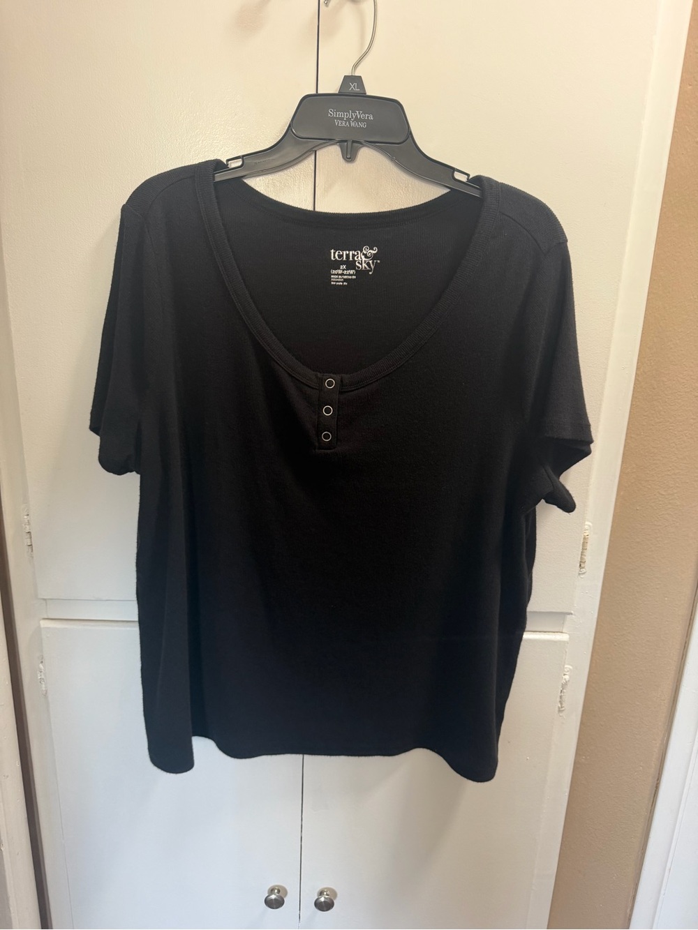 Terra & Sky Black Short-Sleeve Knit Top 2X